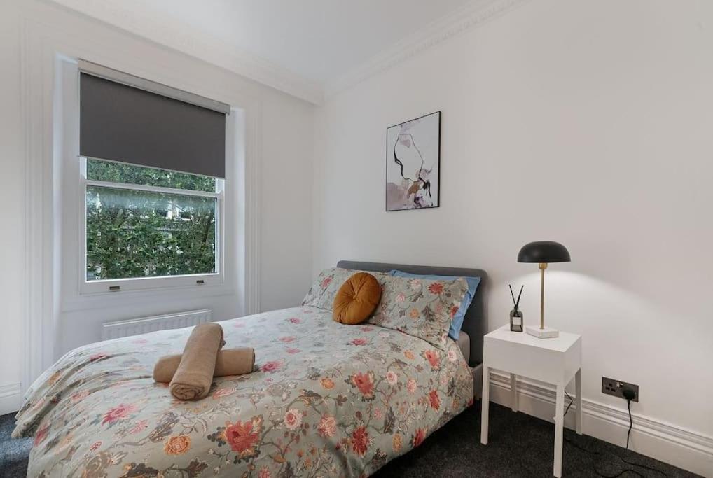 Knightsbridge Two Bed Apartment Londyn Zewnętrze zdjęcie