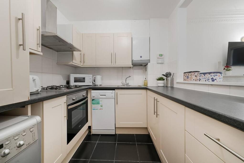 Knightsbridge Two Bed Apartment Londyn Zewnętrze zdjęcie